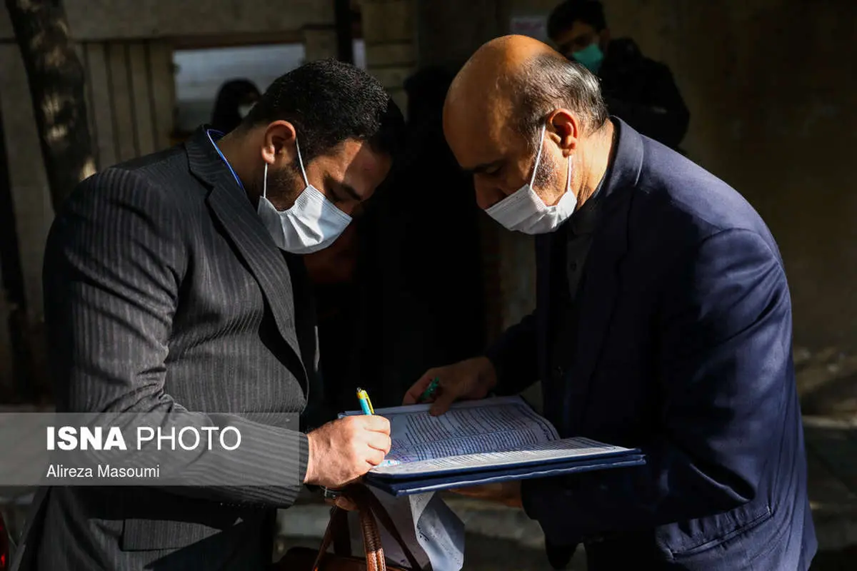 (تصاویر) حمایت جمعی از وکلا از دیپلمات بازداشت شده ایرانی