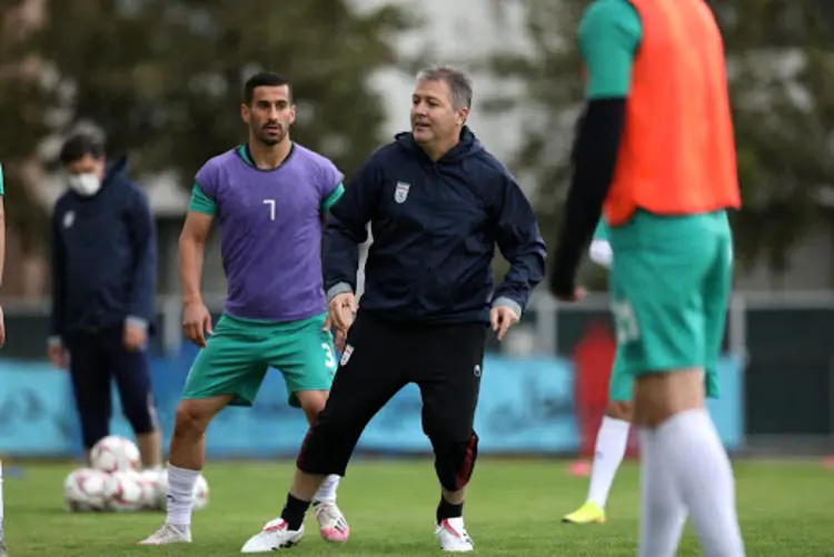 تیم ملی را پس بدهید!