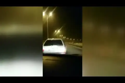 (ویدئو) حمله راهزنان به یک خودرو در اتوبان تهران - شمال