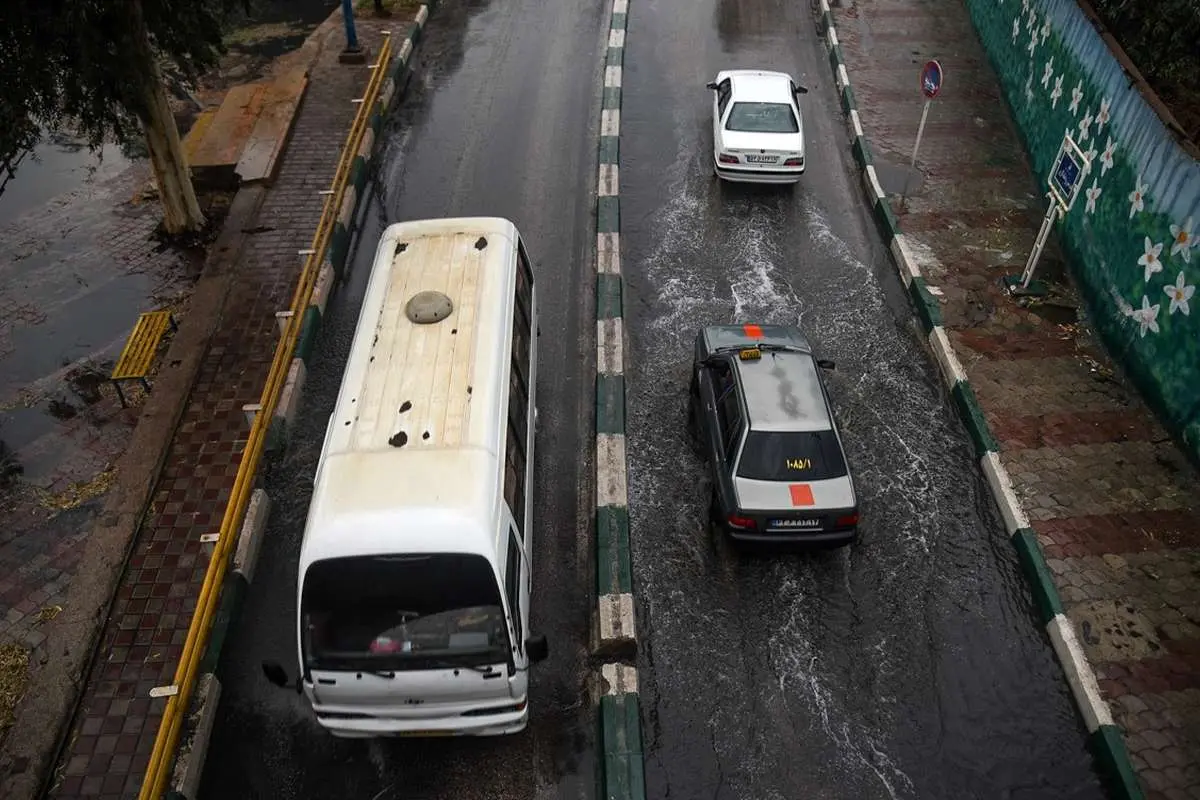 (تصاویر) بارش باران و آبگرفتگی معابر در اهواز