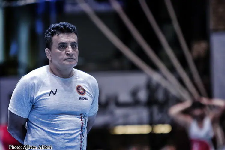 (عکس) محمد بنا بعد از کرونایی شدن در بیمارستان بستری شد