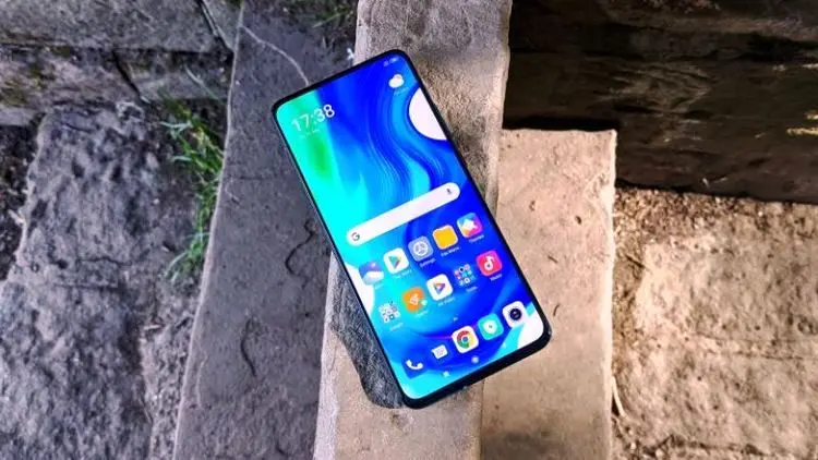 Poco F2 Pro بخریم یا Mi 10 Lite 5G؛ نبرد موبایل‌های 5G