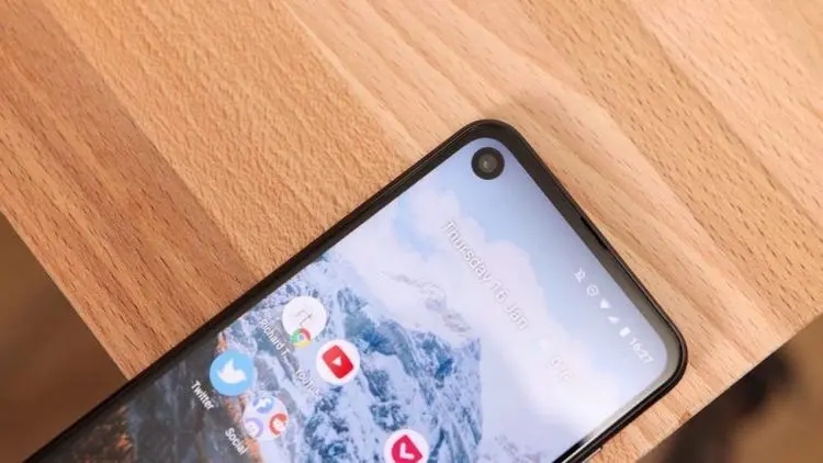 مقایسه موتورولا One Vision پلاس و Honor 9X؛ رنج متفاوت بودن