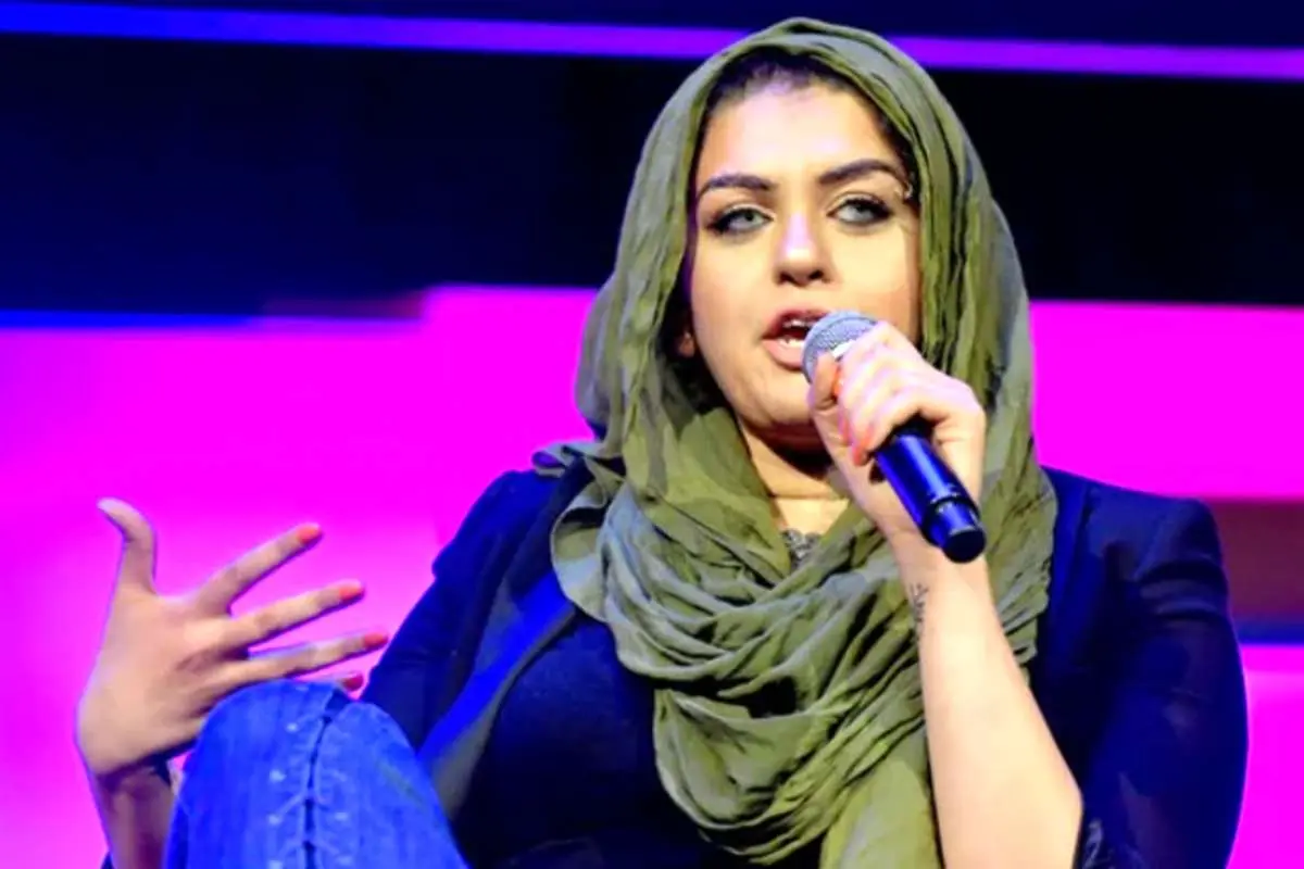 اخراج اینفلوئنسر زن مسلمان از پرواز خطوط هوایی آمریکا