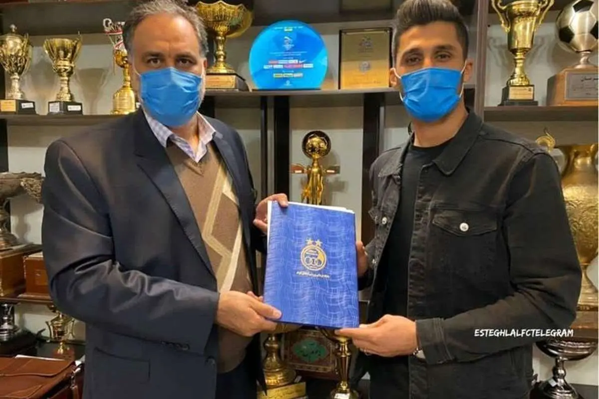 (عکس) دروازهبان استقلال قرارداد جدید بست