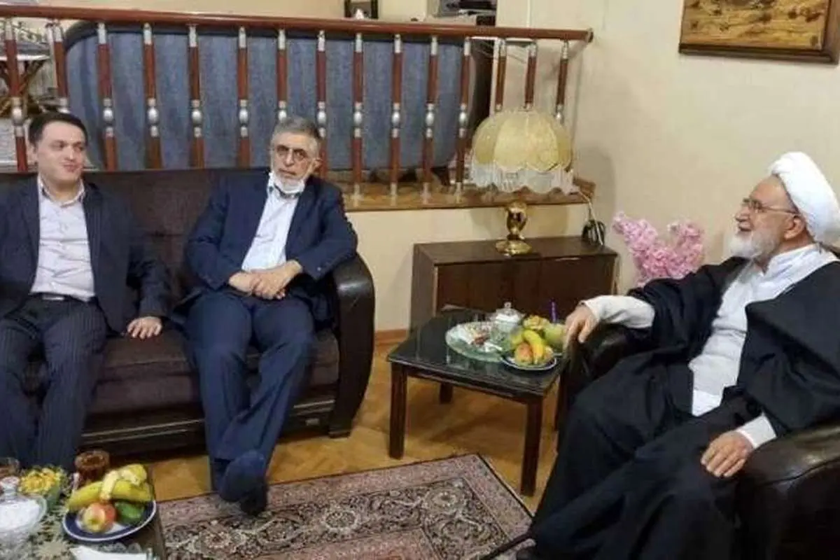 مهدی کروبی: نگذارید فردی مانند احمدینژاد رییس جمهور شود