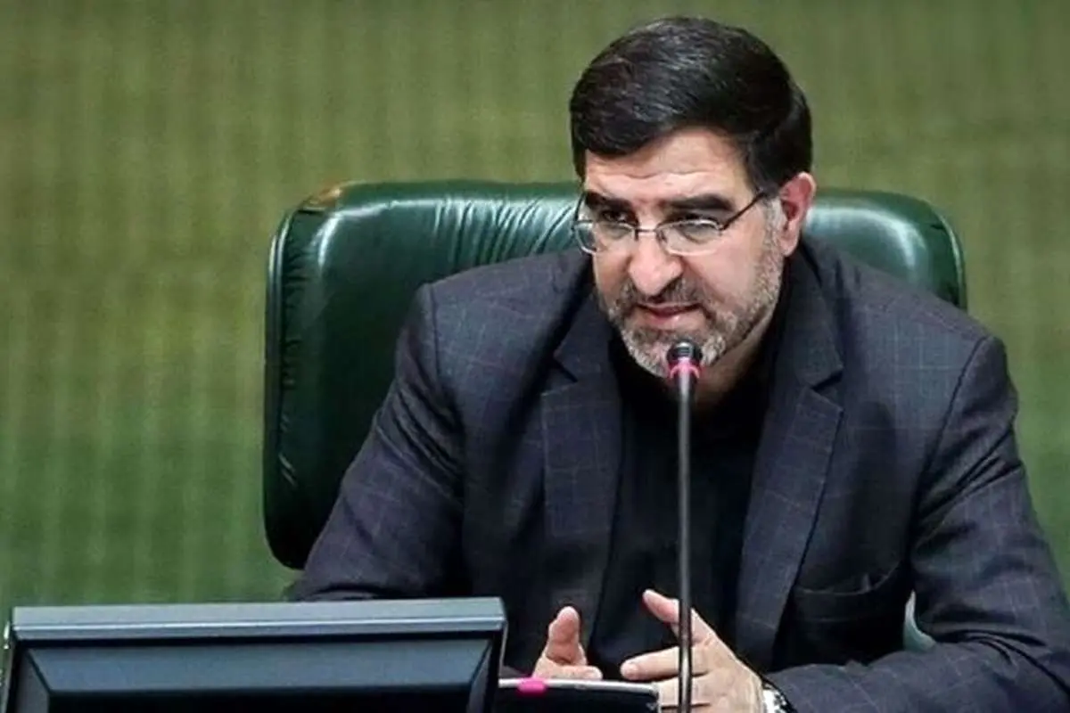 (عکس) نماینده مجلس فرهاد مجیدی را رها نمیکند!