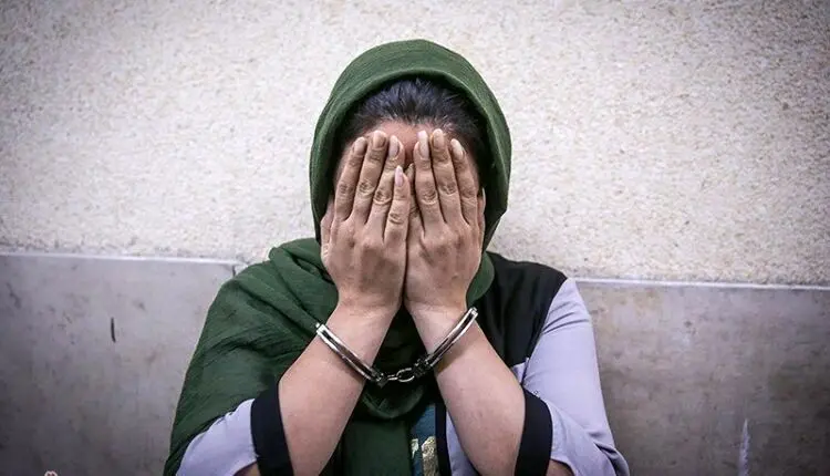 زن آزارگر، صحنه‌ شکنجه سگی را در فضای مجازی منتشر کرد!