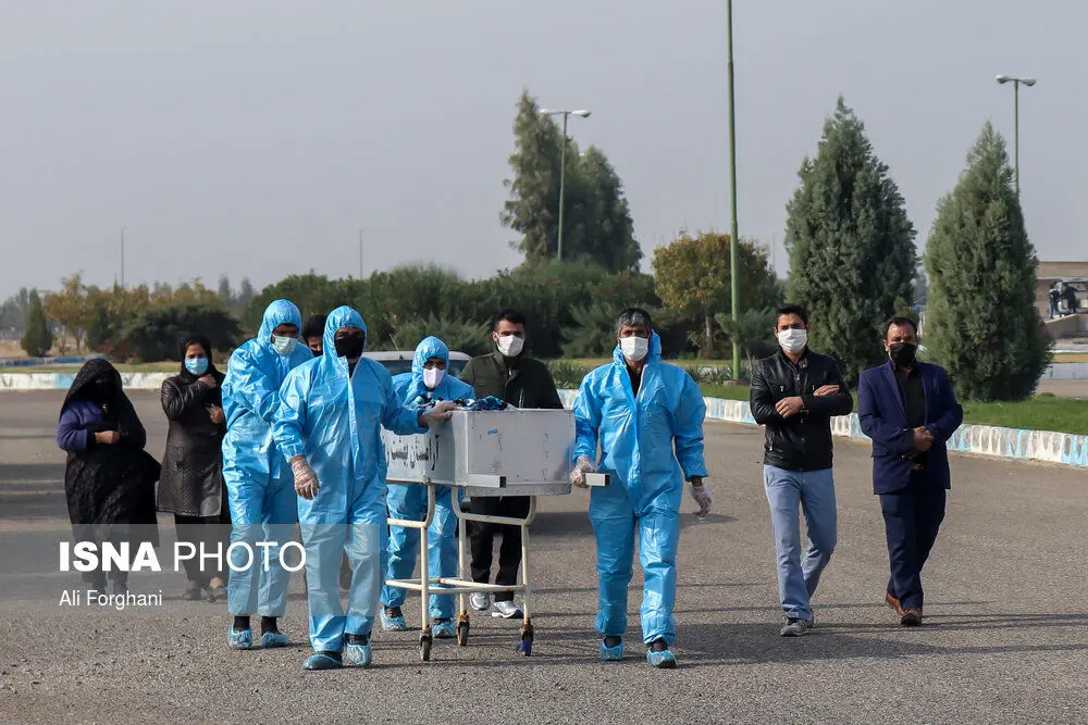 (تصاویر) آرامستان ساوه در روزهای کرونایی