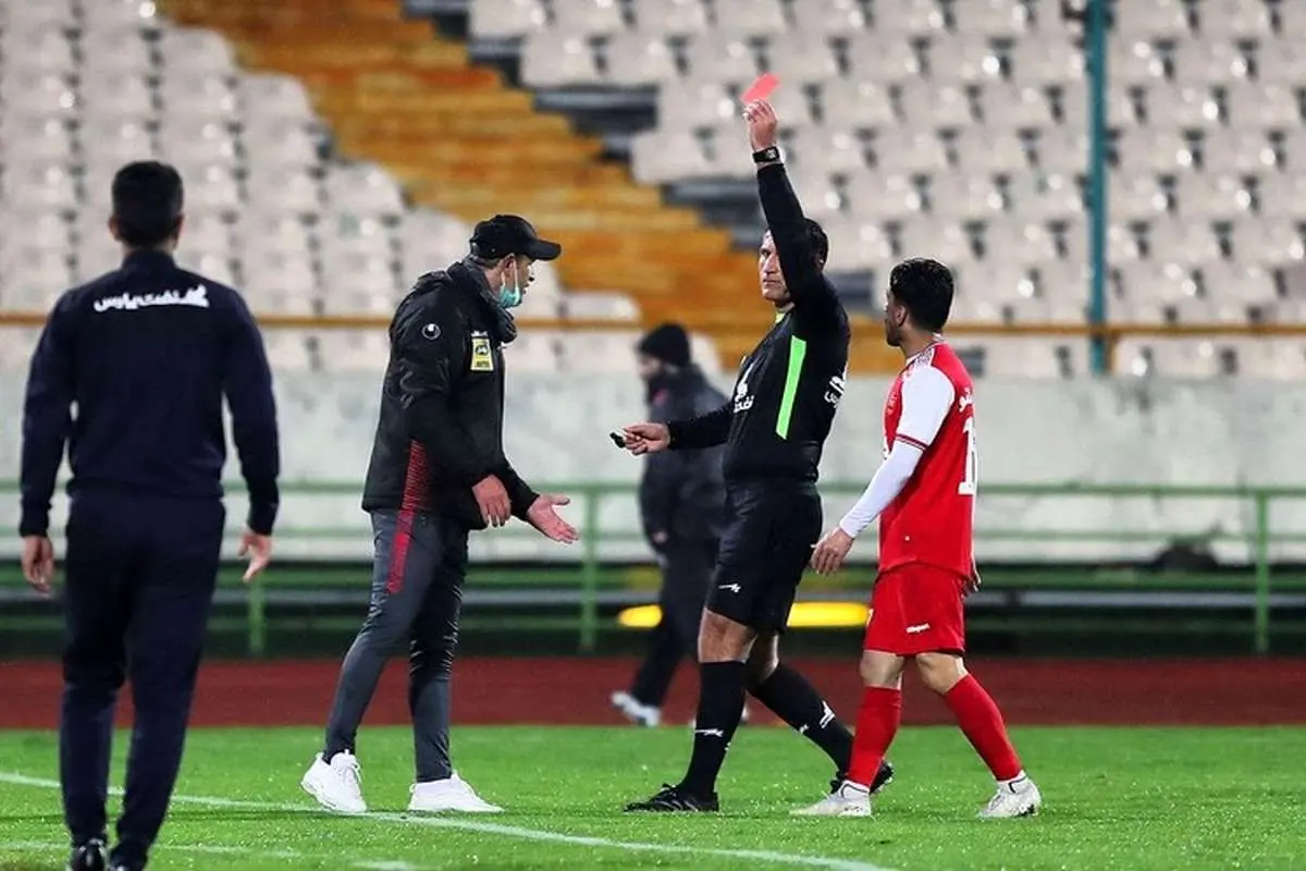 گلمحمدی پول جریمهاش را از داور میگیرد!