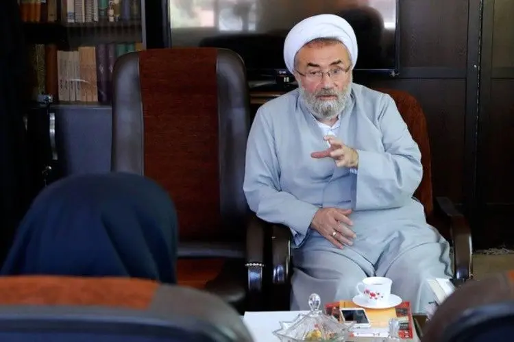 مسیح مهاجری: زمانِ پالایش از درون است