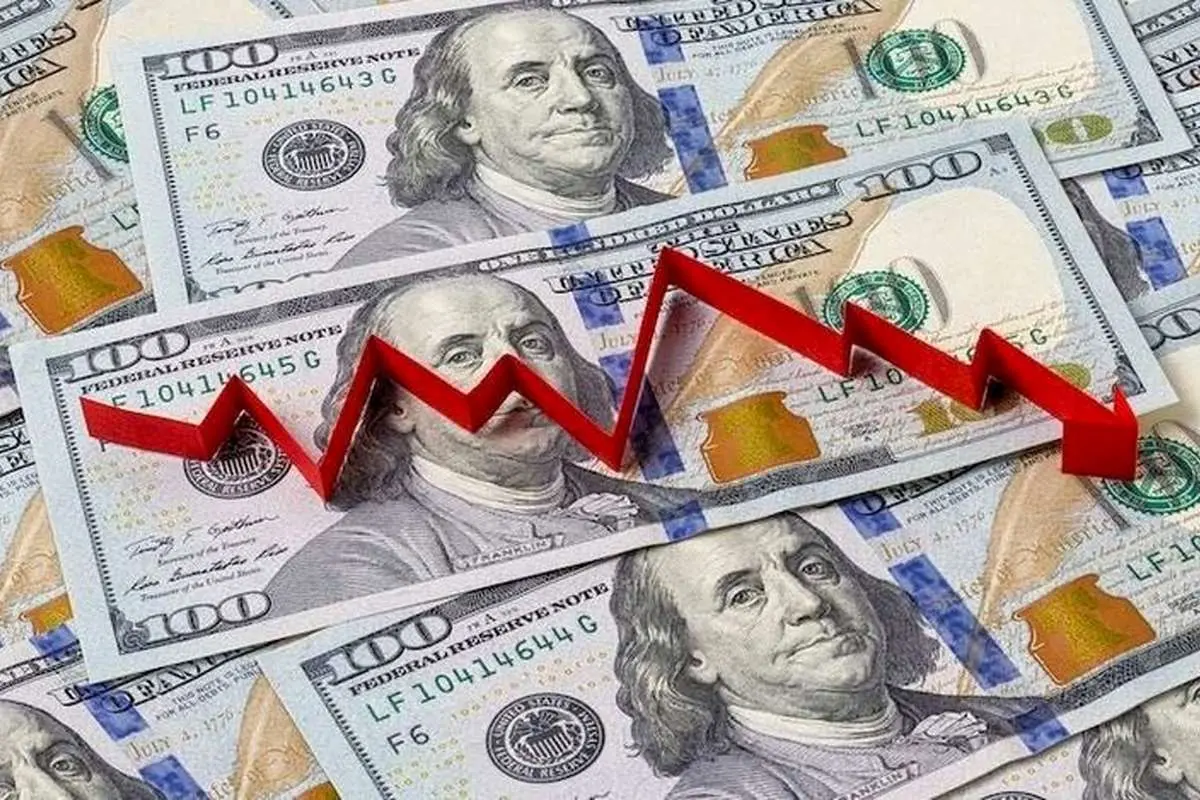 دلار به پایینترین سطح ۲.۵ ساله رسید