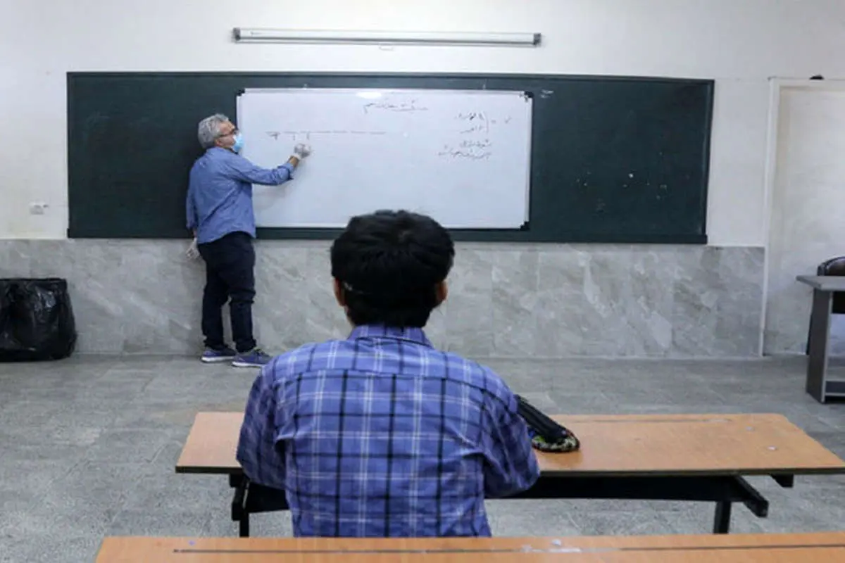 تکذیب بازگشایی مدارس از نیمه آذر