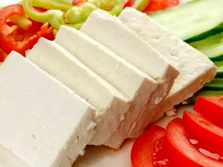 پنیر ۵۰۰ گرمی ۱۵ هزار تومان