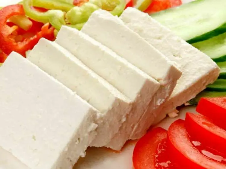 پنیر ۵۰۰ گرمی ۱۵ هزار تومان