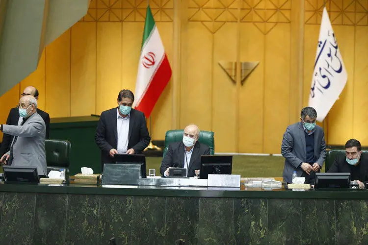 لایحه بودجه بدون حضور روحانی تقدیم مجلس شد