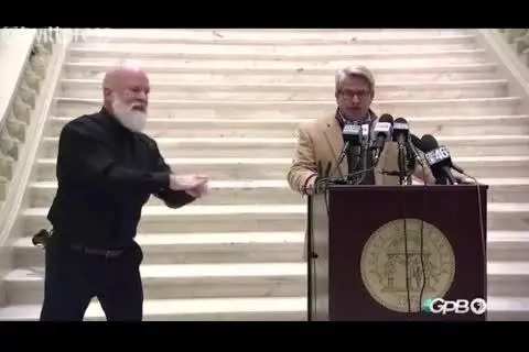 (ویدئو) حمله شدید مقام ارشد جمهوری‌خواه ایالت جورجیا به ترامپ
