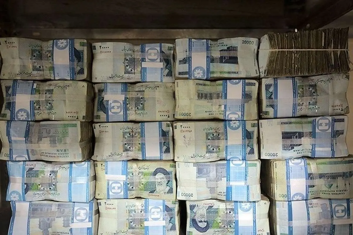 کسری ۳۱۹ هزار میلیاردی درآمدها برای پرداخت حقوق!