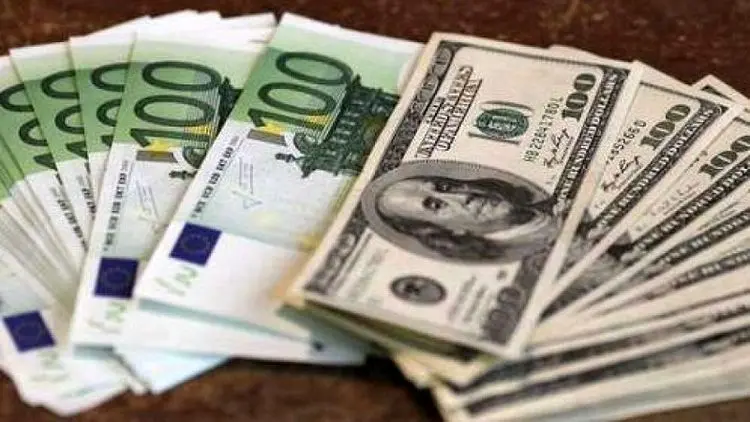 قیمت ارز در بازار آزاد شنبه ۱ آذر