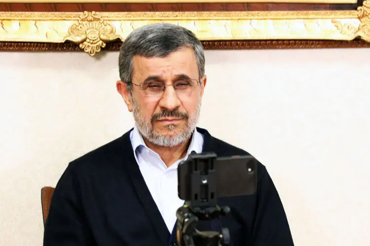 (ویدئو) ادعای جنجالی احمدی‌ نژاد درباره کرونا؛ پول گرفتند تا واکسن کرونا را روی مردم آزمایش کنند!