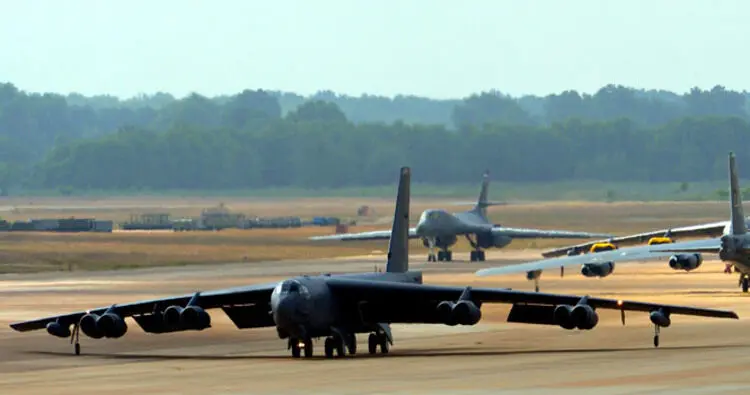 مأموریت مرموز بمب‌افکن‌های B-52 آمریکا در خاورمیانه