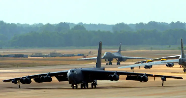 مأموریت مرموز بمب‌افکن‌های B-52 آمریکا در خاورمیانه
