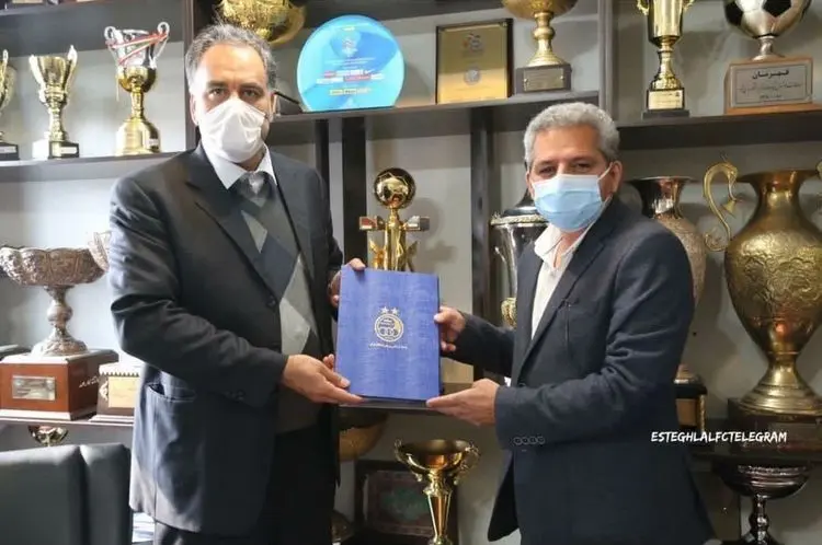 مدیری که به استقلال نیامده، رفت!