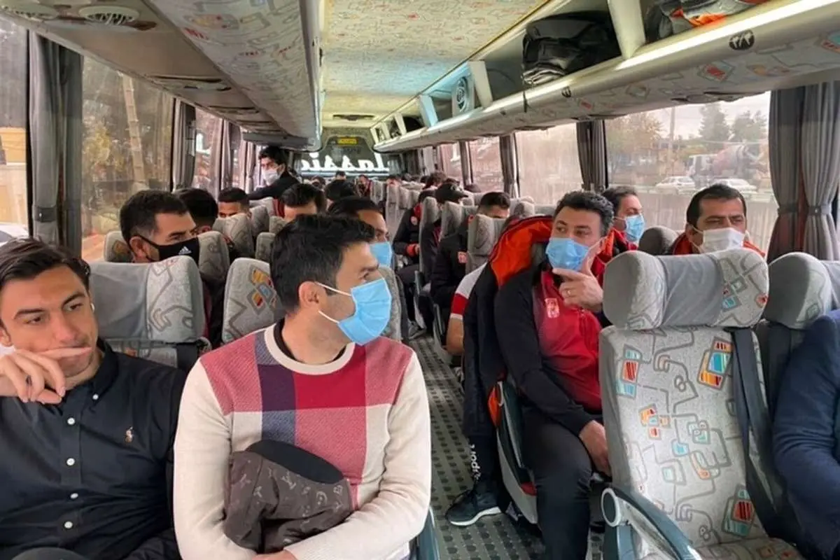 (عکس) در راه ورزشگاه برای بازی با تیم کروناییها!