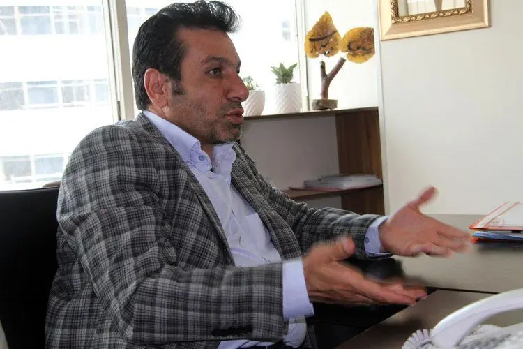 وزارت ورزش علنا به سمت پرسپولیس غش می‌کند