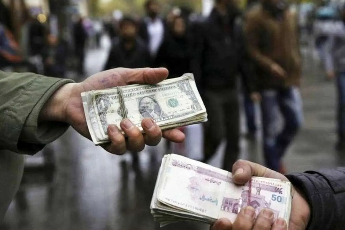 قیمت دلار و یورو امروز دوشنبه ۱۷ آذر