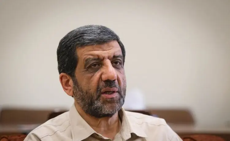 ضرغامی به اصولگرایان: پوست خربزه زیر پای بچه‌های انقلاب انداختید