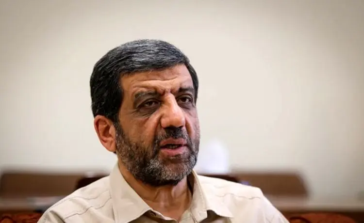 ضرغامی به اصولگرایان: پوست خربزه زیر پای بچه‌های انقلاب انداختید
