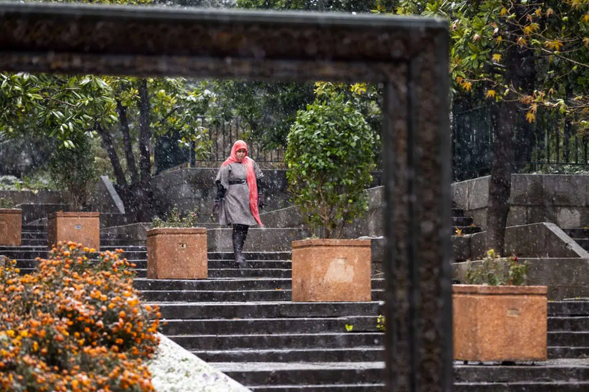 (تصاویر) اولین برف سال در تهران