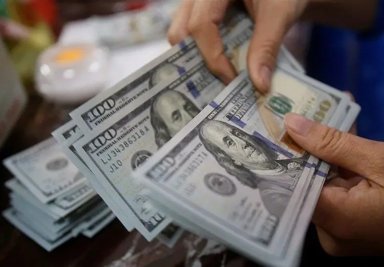 صعود خفیف دلار در معاملات جهانی