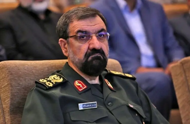 پوست خربزه جبهه ایستادگی زیر پای آقا محسن