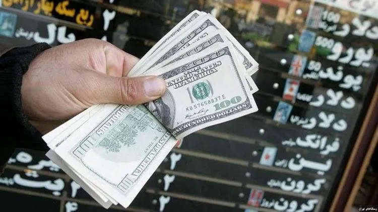 دلار به خط قرمز نزدیک شد