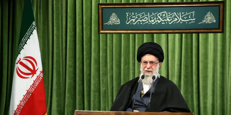 رهبر انقلاب: استخدام پرستاران با جدیت دنبال شود