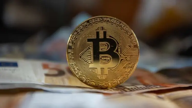 بیت‌کوین از سقف ۲۴ هزار دلار عبور کرد