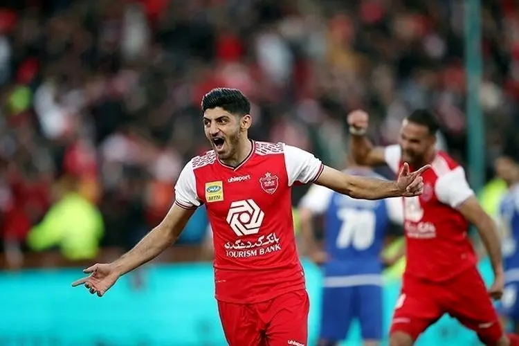 شماره ۹ سابق بمب پرسپولیس می‌شود؟