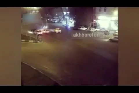 لحظه دلخراش تصادف وحشتناک دو خودرو با یک مادر و فرزندانش
