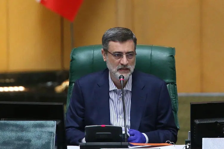نائب ‌رئیس مجلس: می‌توانیم زیردریایی اتمی آمریکا را با تور ماهیگیری شکار کنیم