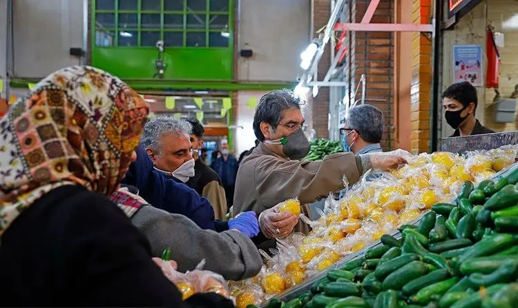 قیمت موز و آناناس 3 دی 99؛ گرانترین میوه‌های بازار کدامند؟