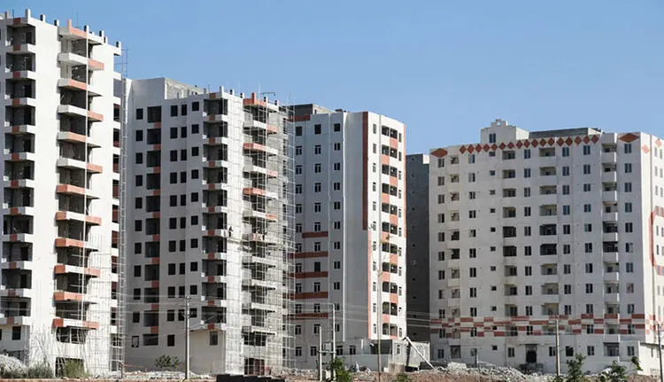 بازار مسکن زمین‌گیر شد