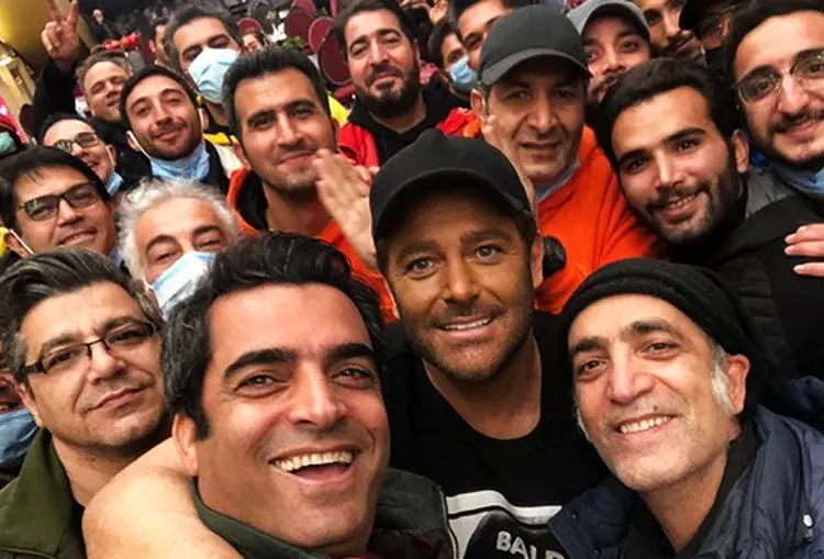 (ویدئو) مراسم عجیب خداحافظی با محمدرضا گلزار