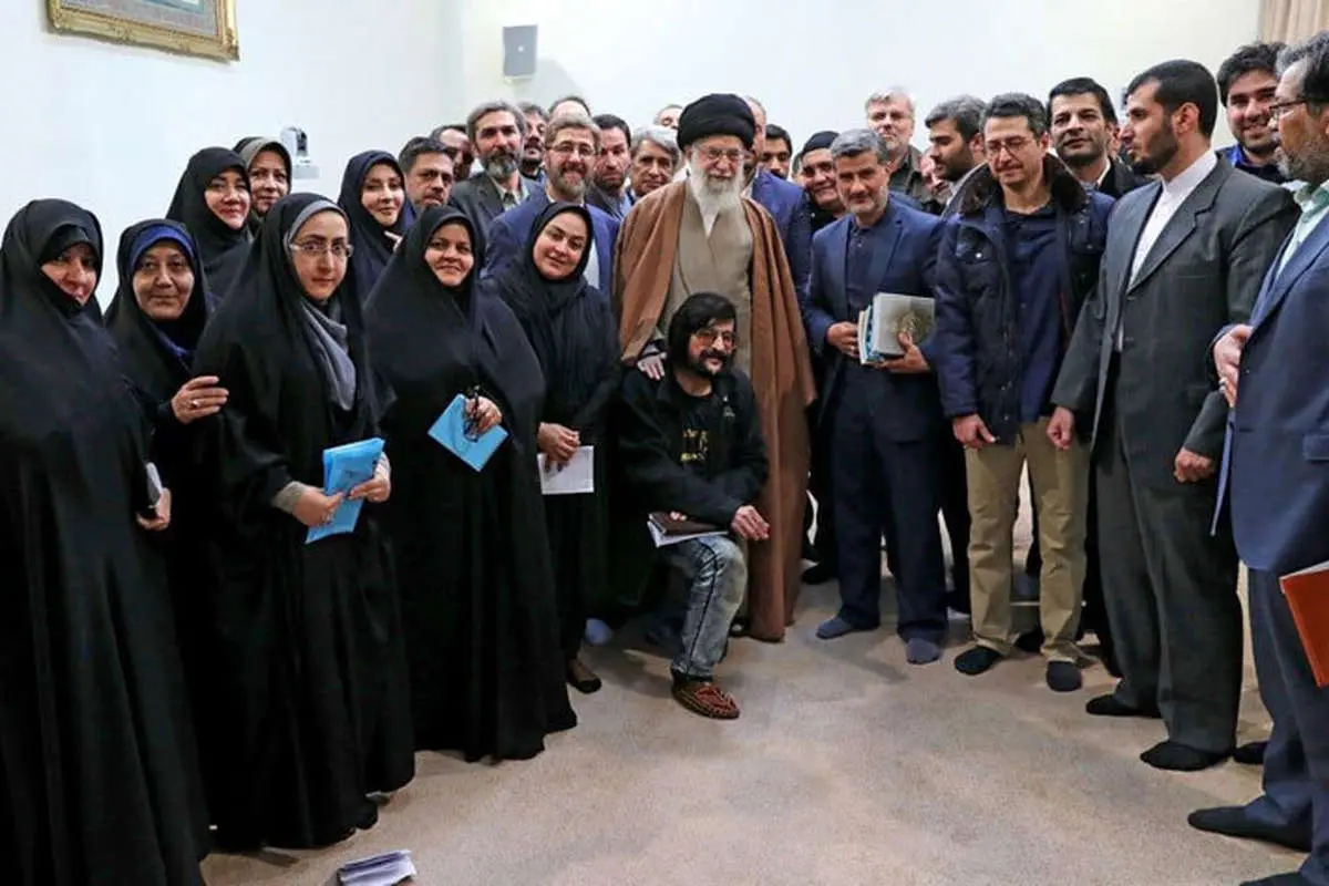 (ویدئو) شوخی رهبر انقلاب با مهدی فخیم زاده
