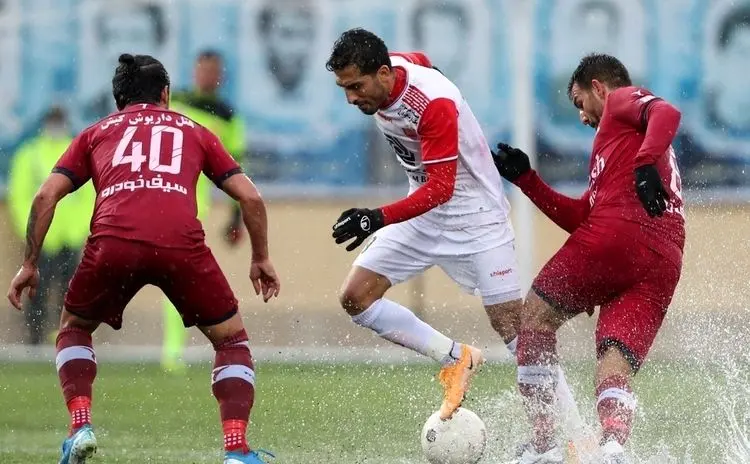احتمال تعویق بازی پرسپولیس و ذوب‌آهن