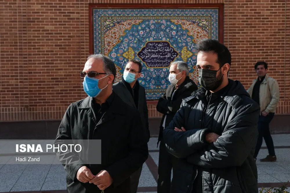 (تصاویر) تشییع پیکر دکتر فاطمی از جانباختگان حادثه سقوط بهمن