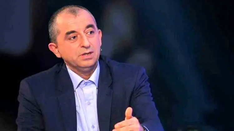 ارزیابی جدید خطر و ریسک زلزله شهر تهران