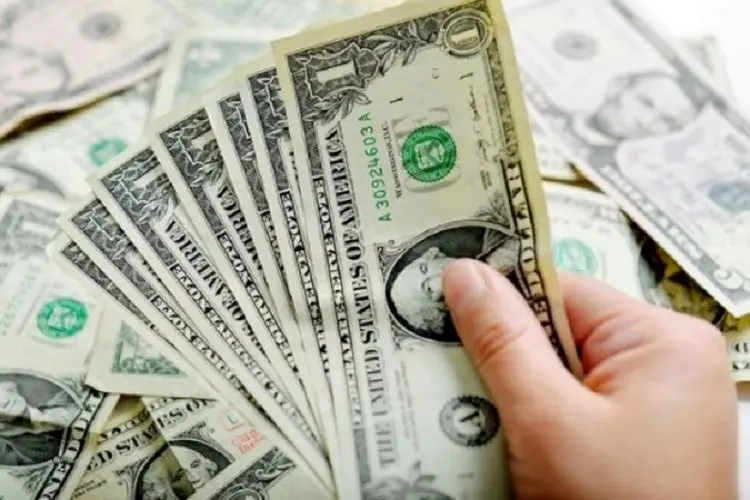 قیمت دلار و یورو امروز دوشنبه ۲۴ آذر