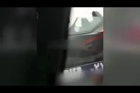 حمل یک خودرو فوق لوکس و بسیار عجیب در خیابان‌های تهران!